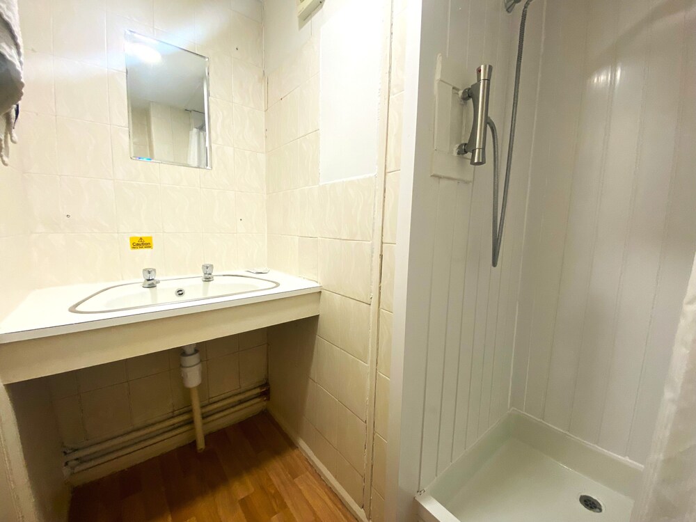 Hotel 346 47/49