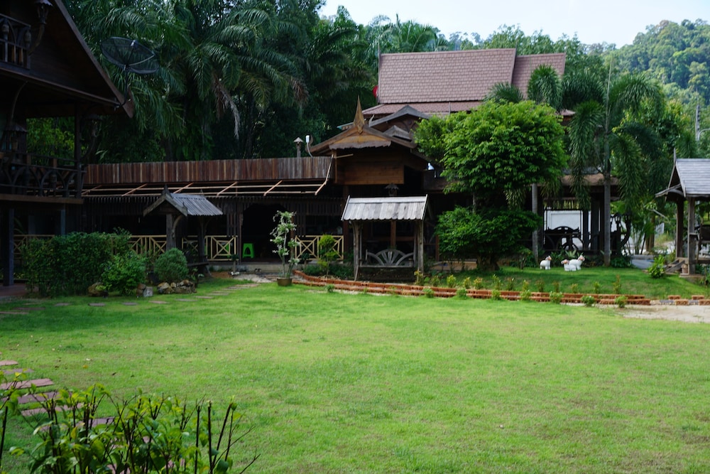 Boutique Village Hotel SHA Plus 64/71