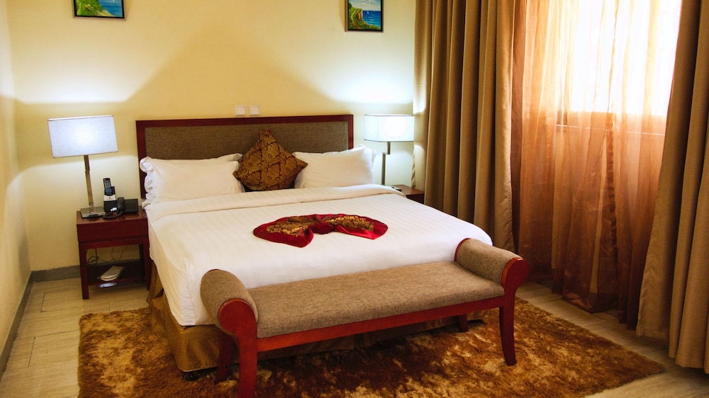 THE MOSAIC HOTEL 13/37