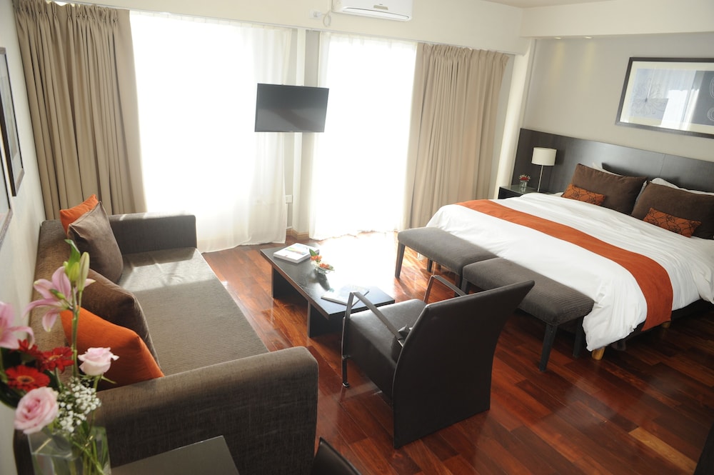Urban Suites Recoleta Boutique Hotel 67/77