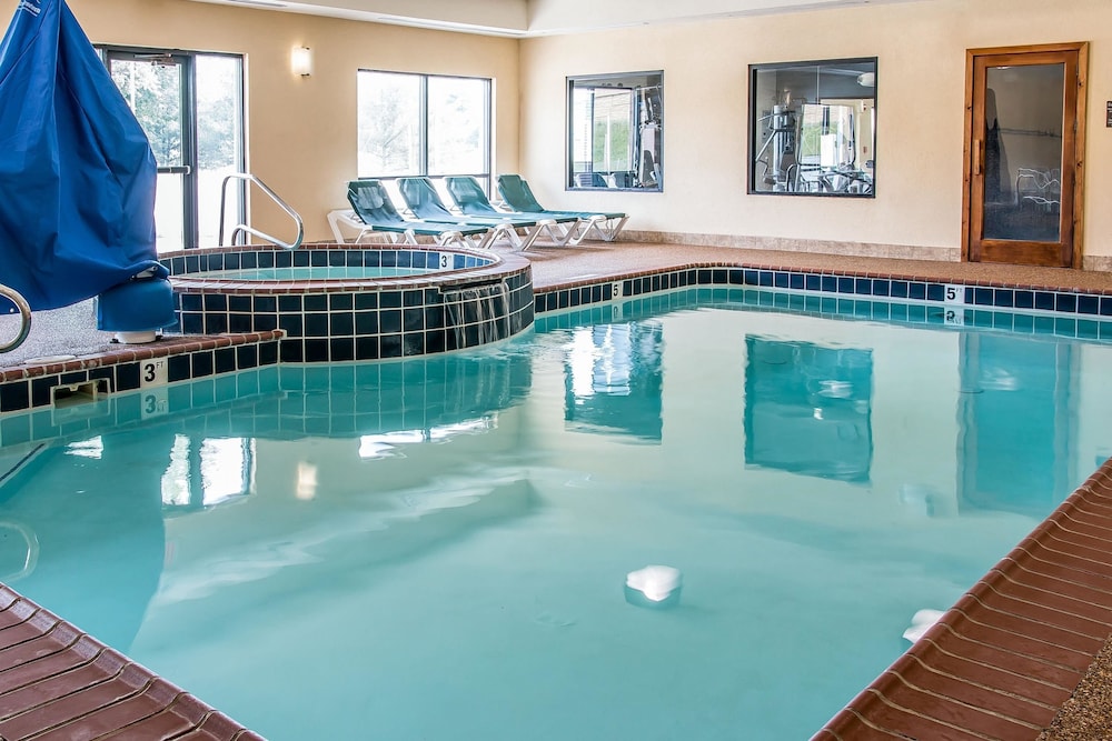 Comfort Suites South Bend Near Casino 5/33