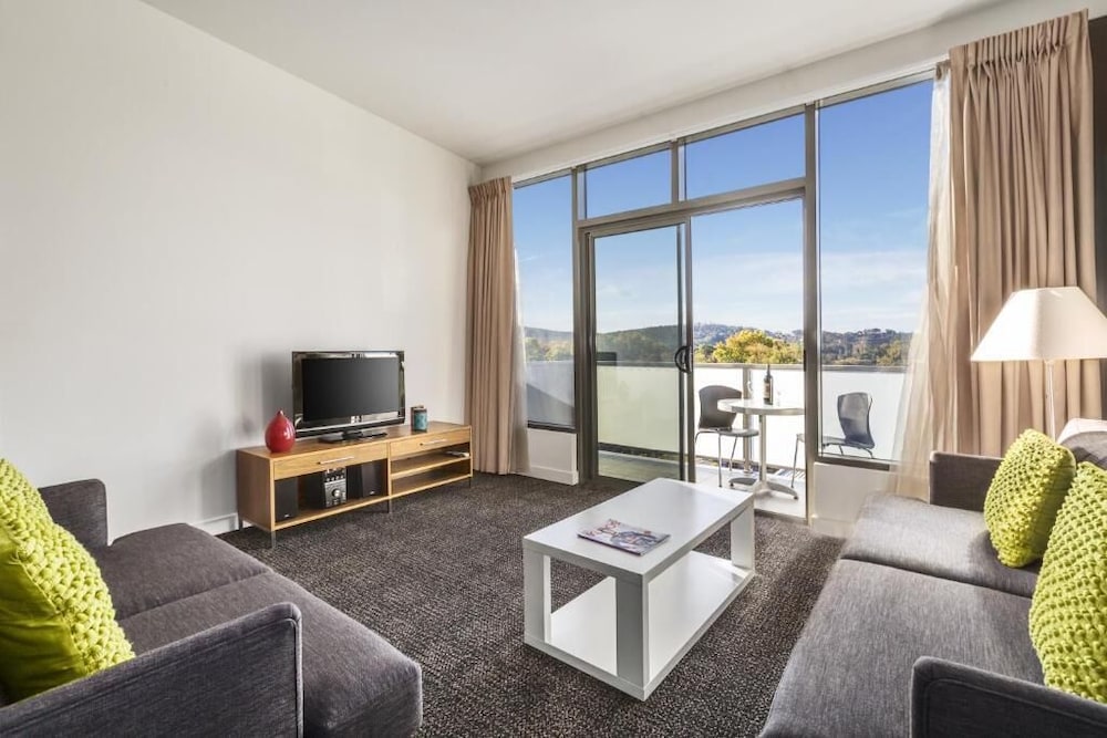 Quest Albury 32/41