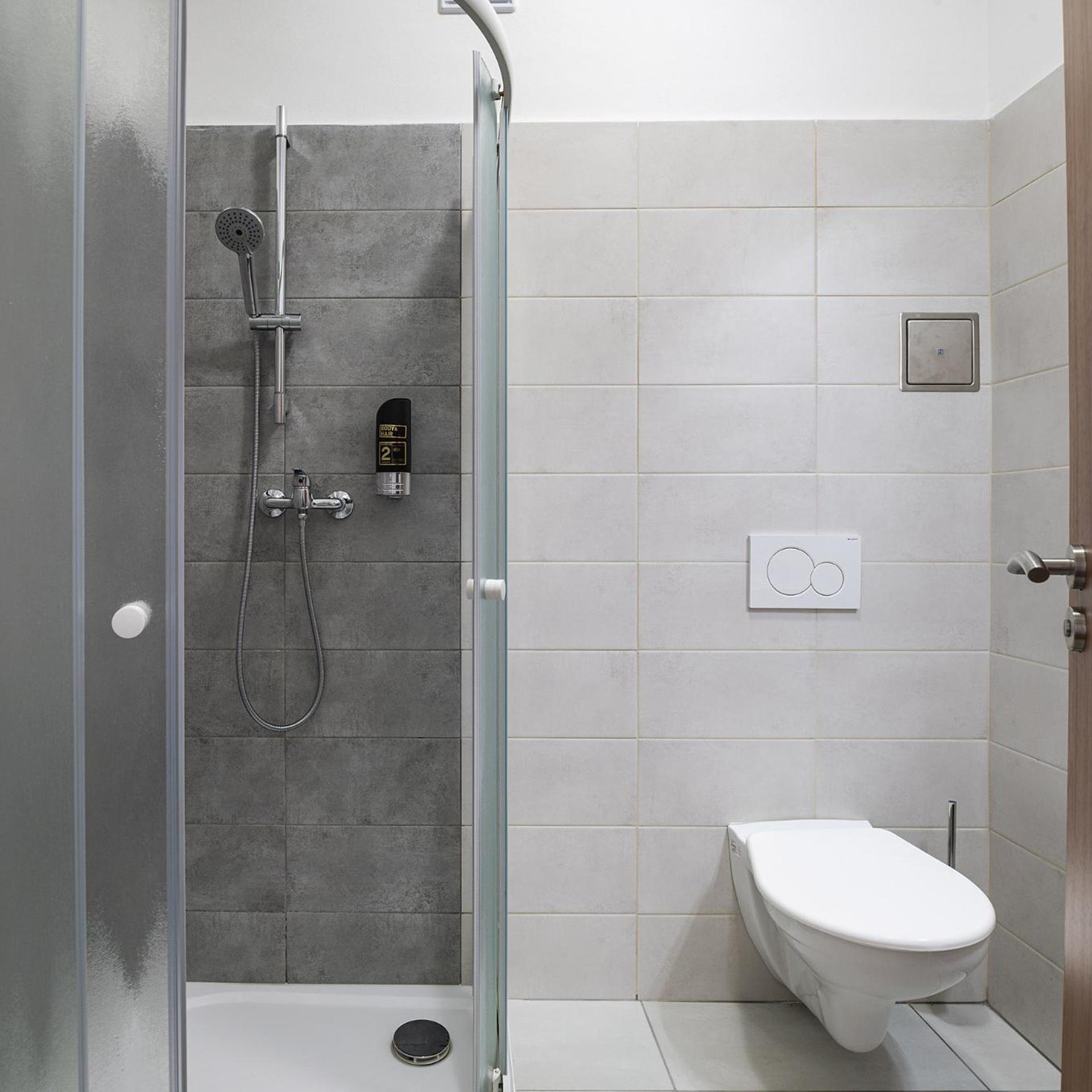 Hotel Veronika 45/50