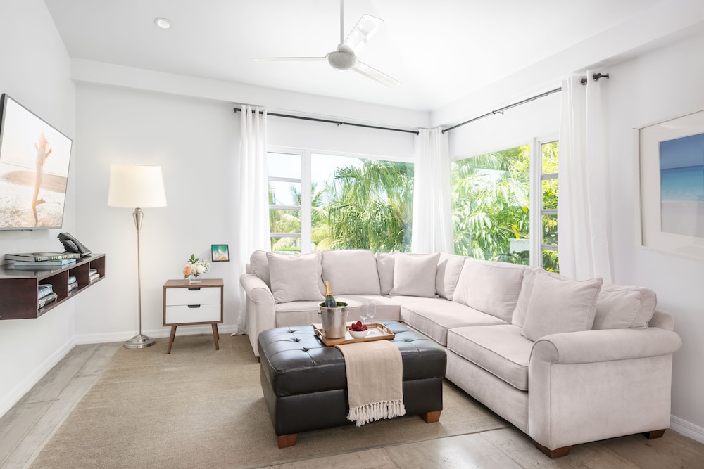 The Oasis At Grace Bay 29/50