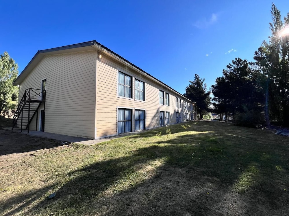 Cerro Calafate Hotel 27/30