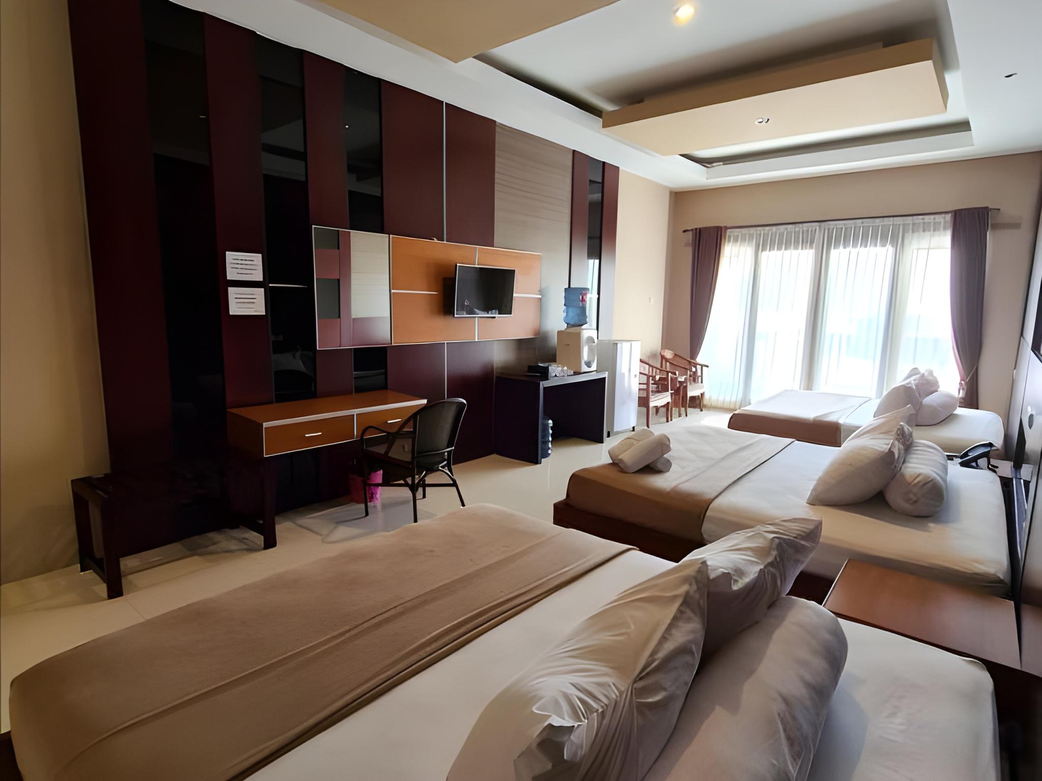 Room, Triple, 3 King Beds
