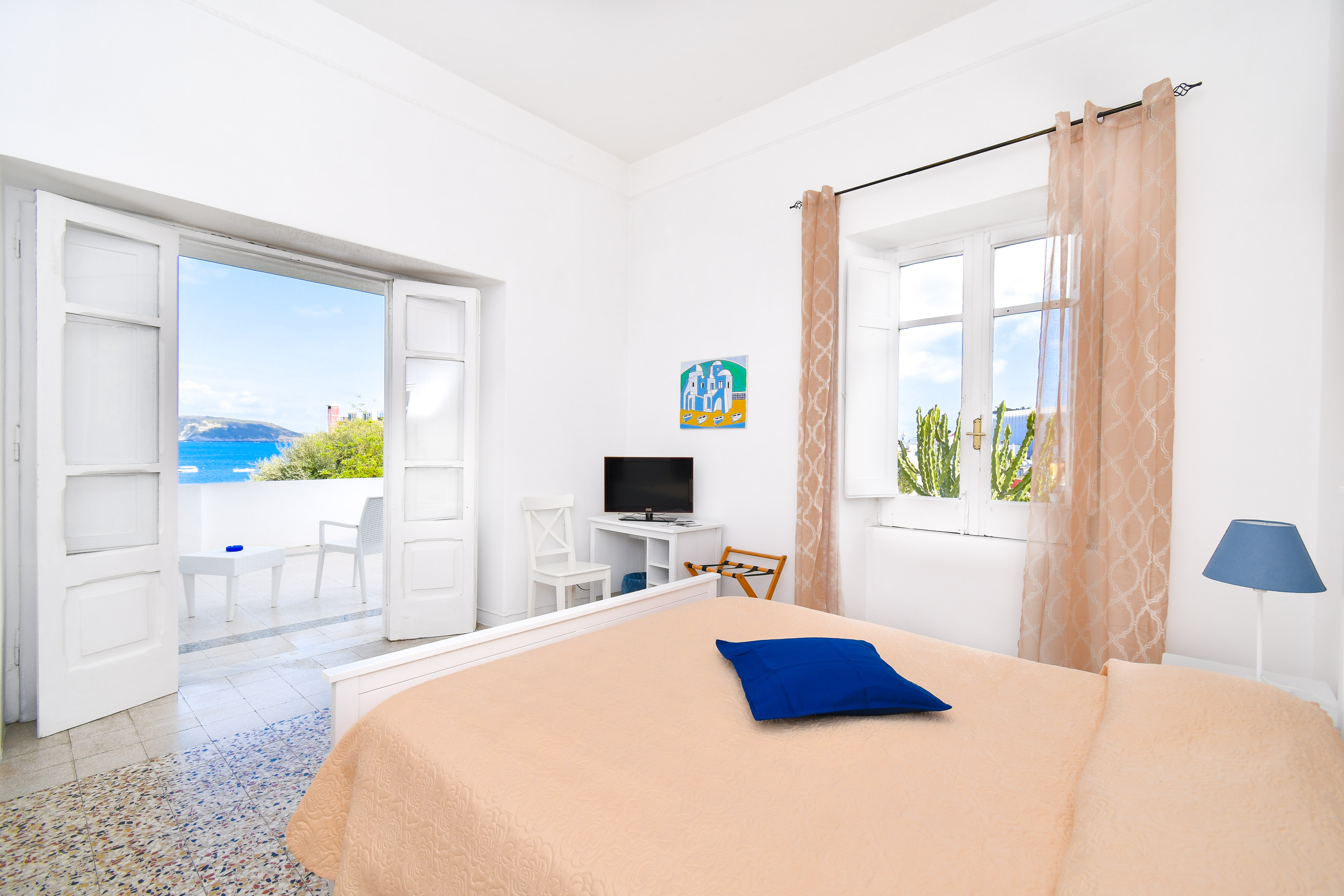 ROOM, DOUBLE BED, SEA VIEW