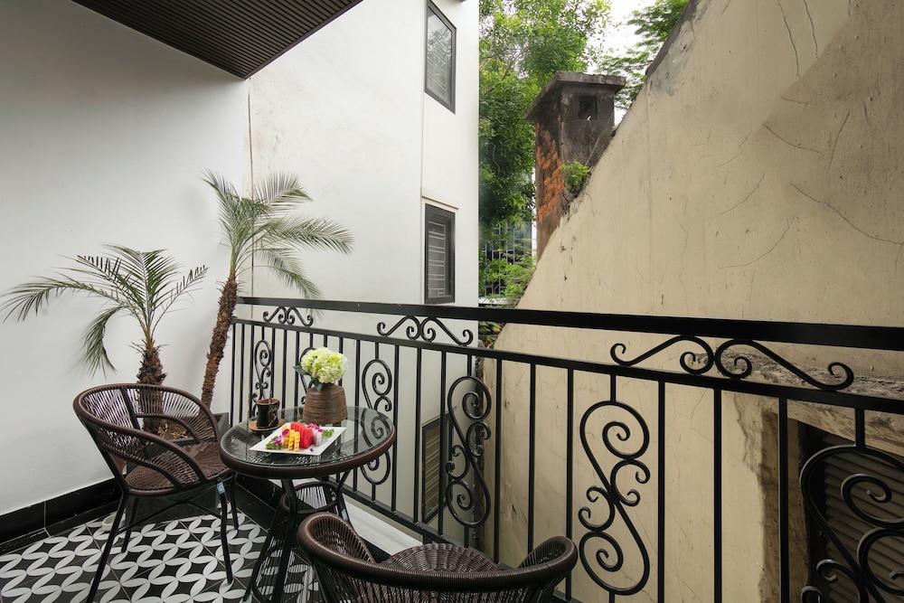 Acoustic Hotel And Spa 4/50