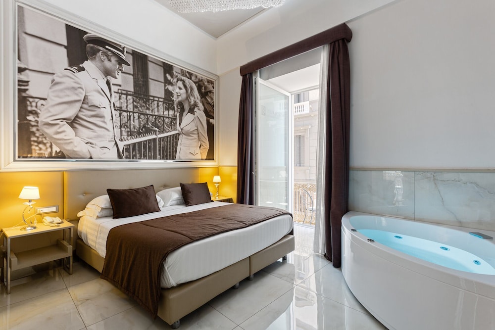 JUNIOR SUITE, STUDIO