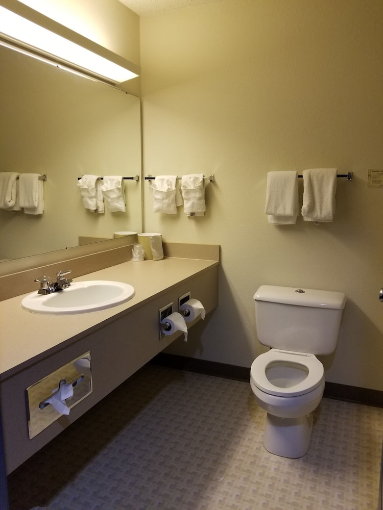 Nappanee Inn 13/31