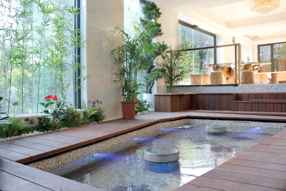 Gamalan FL Spring Hotel 28/42