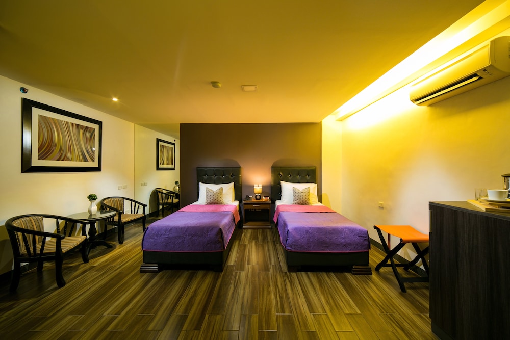 950 Condotel 32/58