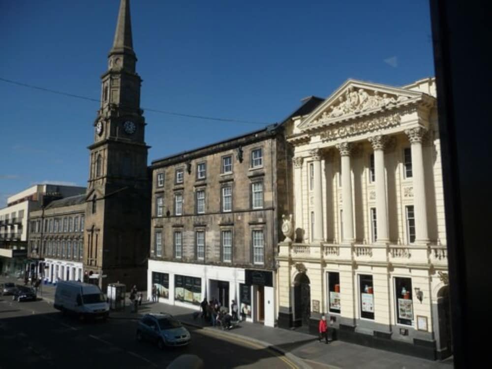 Inverness City Suites 36/50