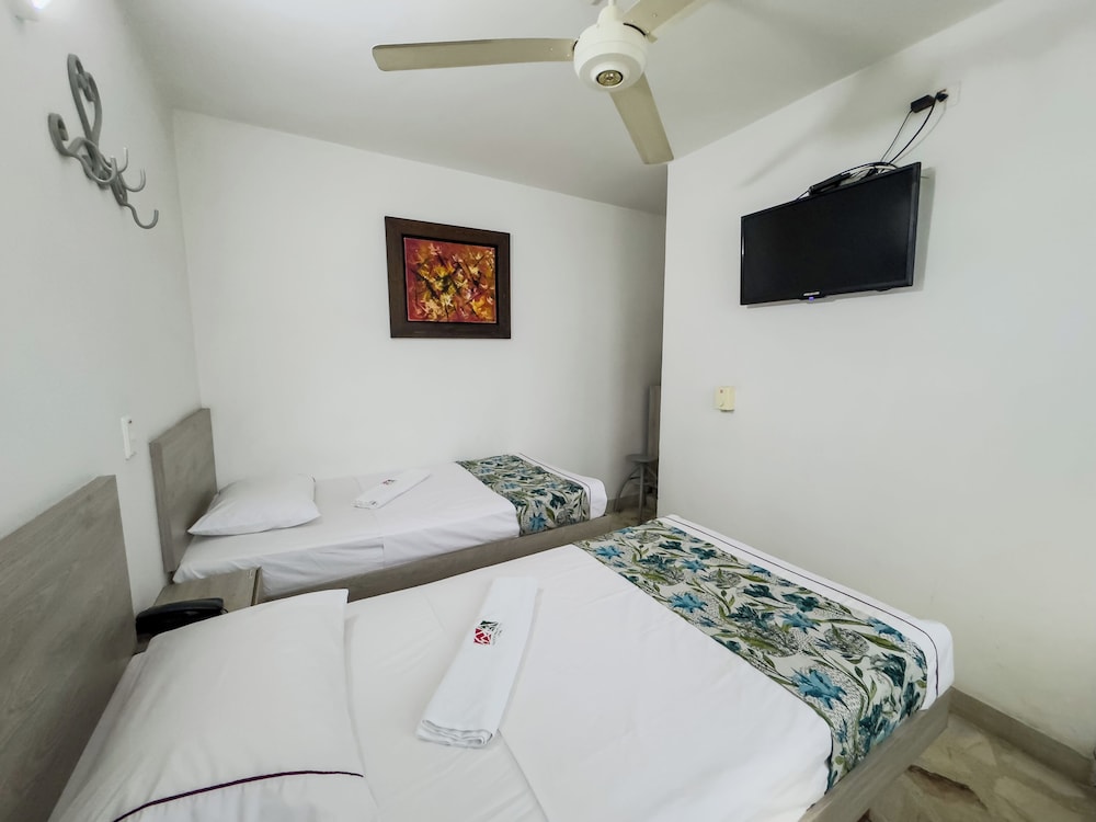 Hotel Macedonia Plaza 5/25