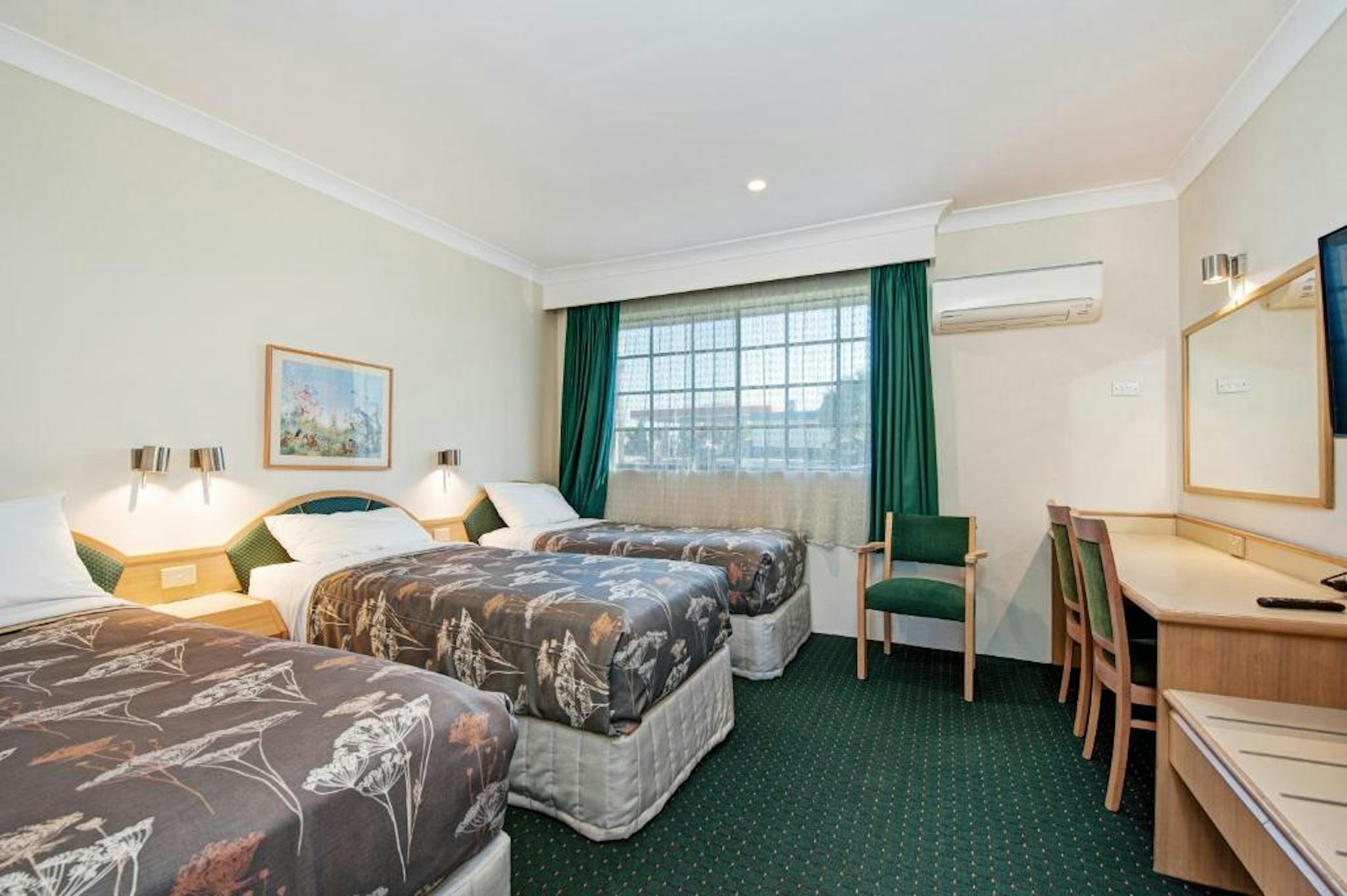 Colonial Terrace Motor Inn 7/29