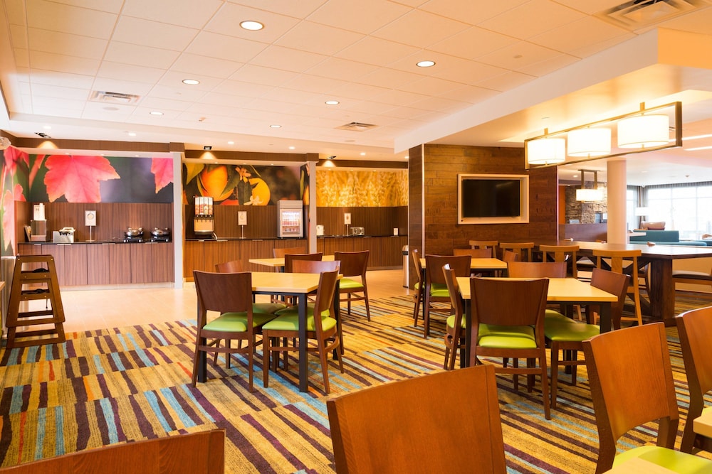 Fairfield Inn And Suites Dickson 21/29