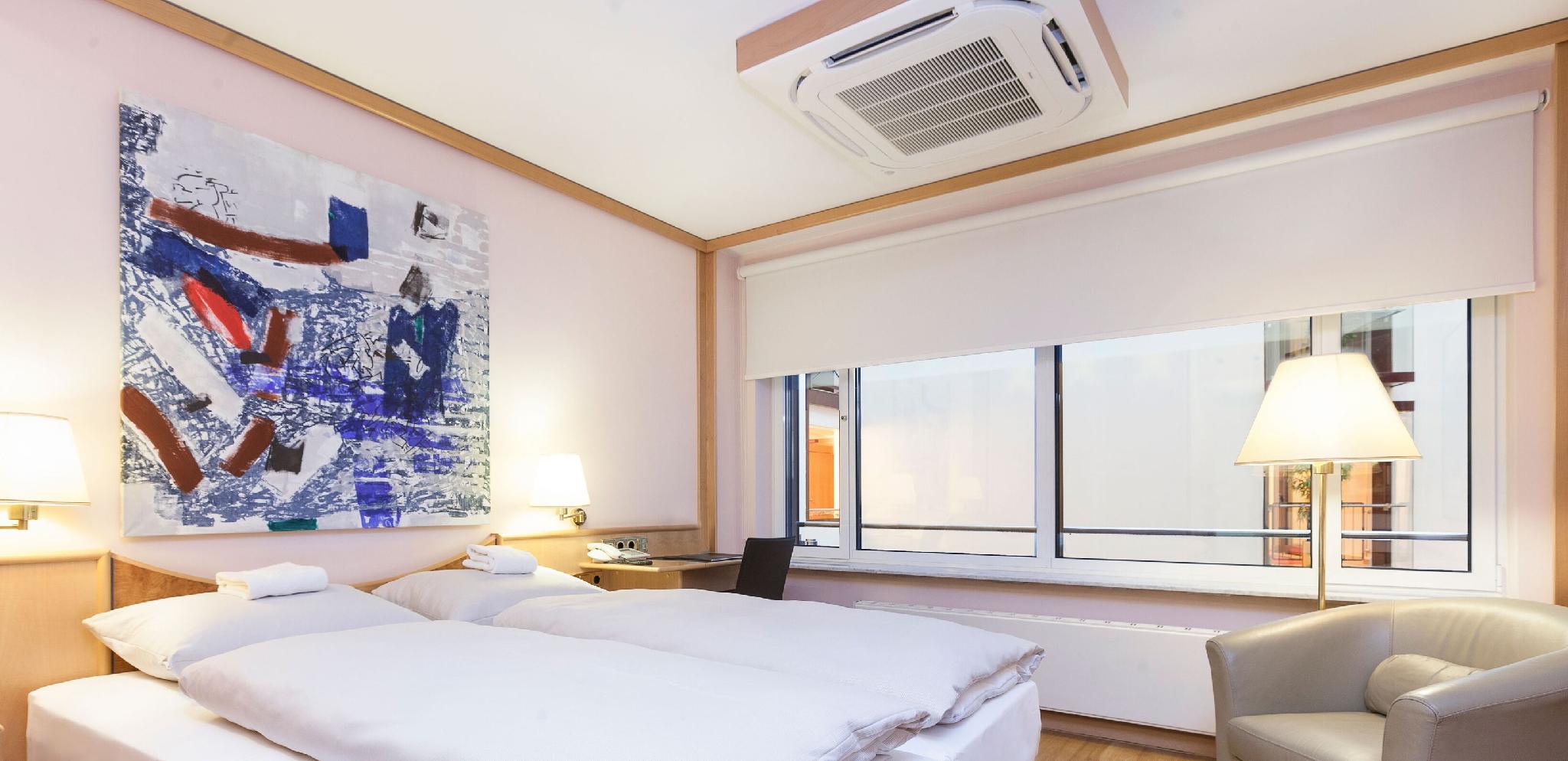 Business, Double Bed, Atrium View, Allergy Friendly