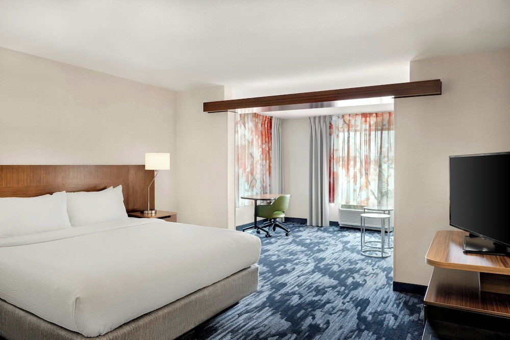 FAIRFIELD INN & SUITES CINCINNATI UPTOWN/UNIVERSITY AREA 11/50