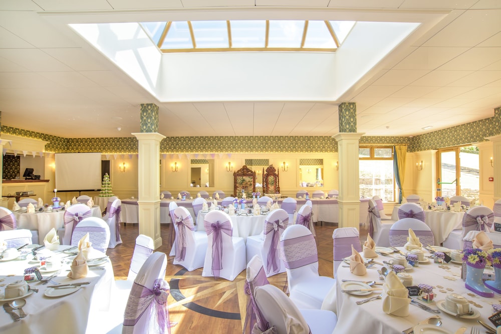 Newby Bridge Hotel 46/60