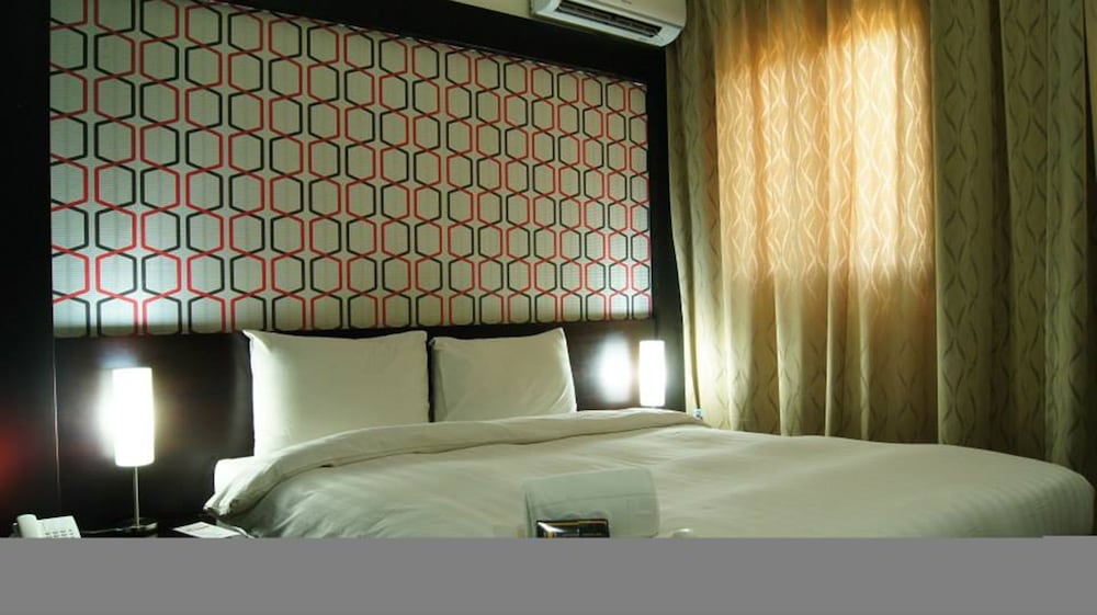 Terrace Hotel 20/26