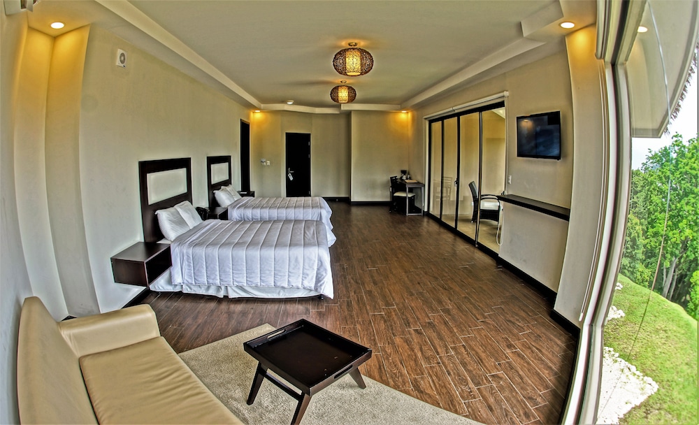 Nammbu Beachfront Bungalows 28/65