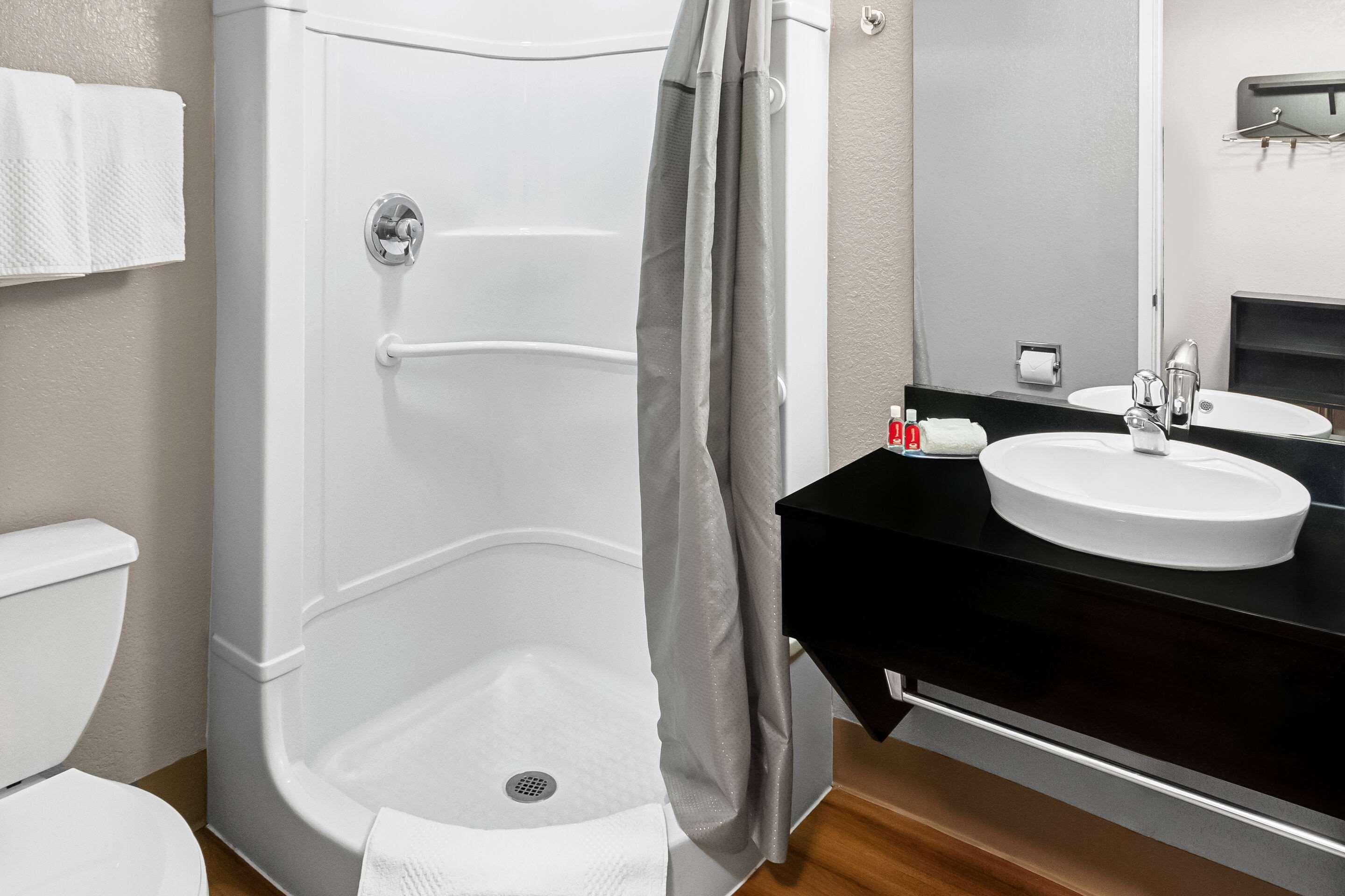 غرفة بسريرين مزدوجين، Econo Lodge Idaho Falls, ID 3/4