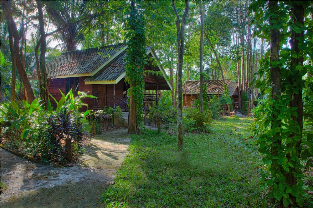 Khao Sok Riverside Cottages 43/50