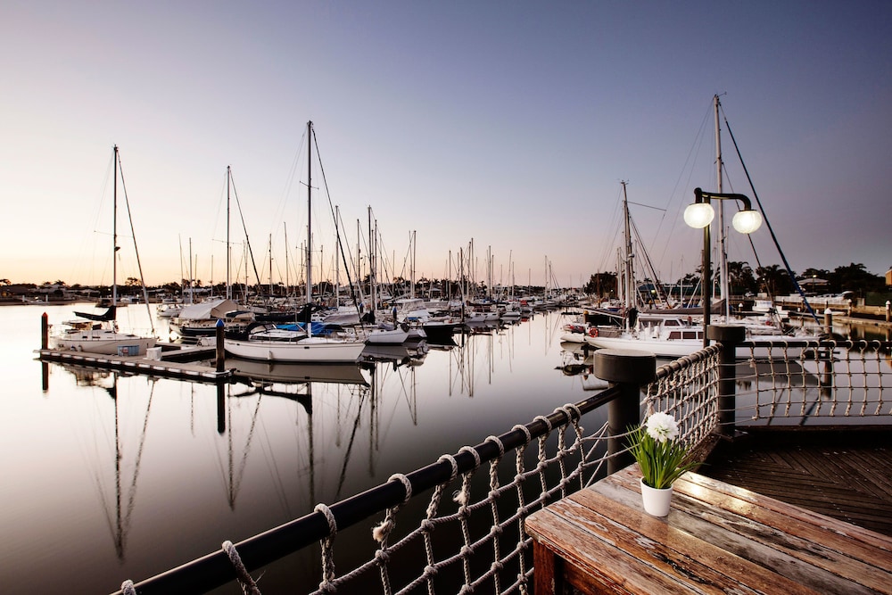 Nightcap At Kawana Waters Hotel 57/65