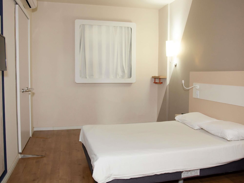 Ibis Budget Manhuacu 30/70