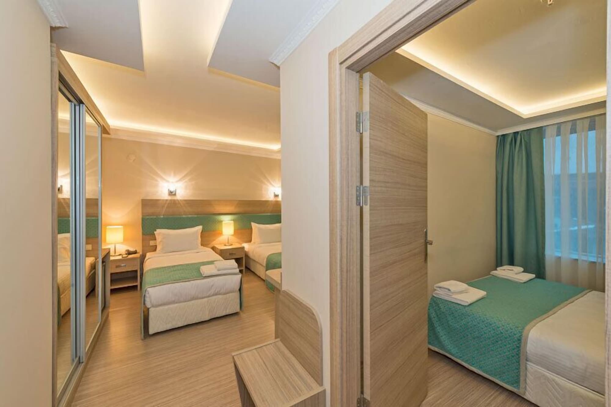 غرفة عائلية بخمسة أسرّة، The Ottoman City Hotel 2/5