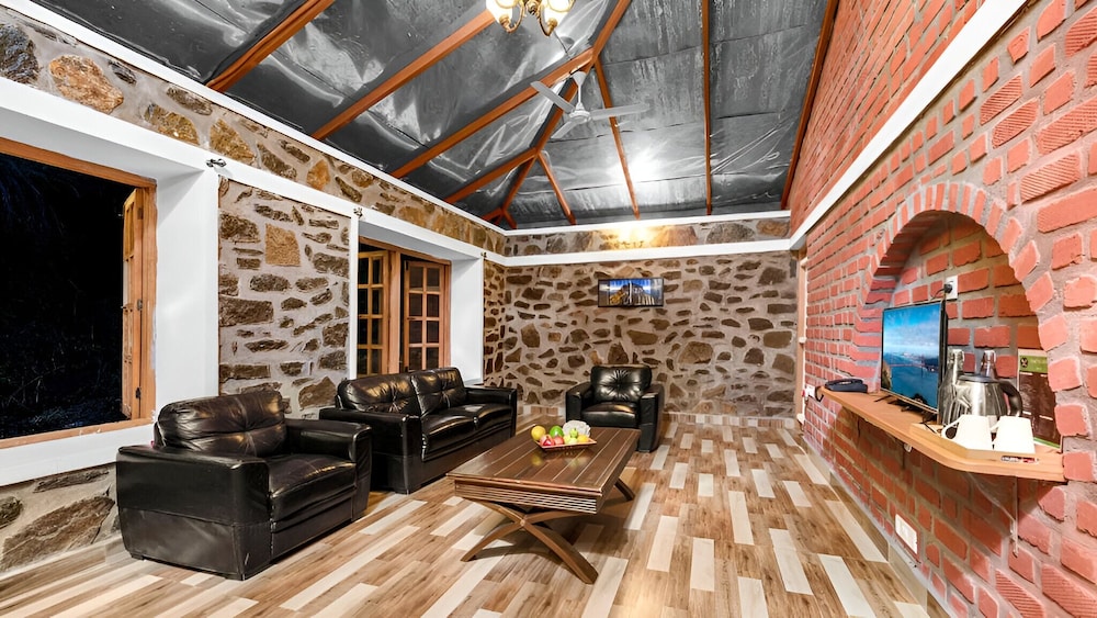 Zac's Valley Resort 32/48