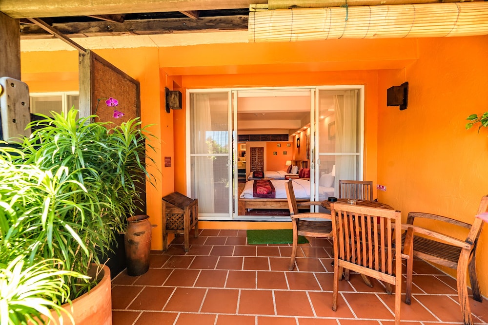 Red Garden Resort 48/70