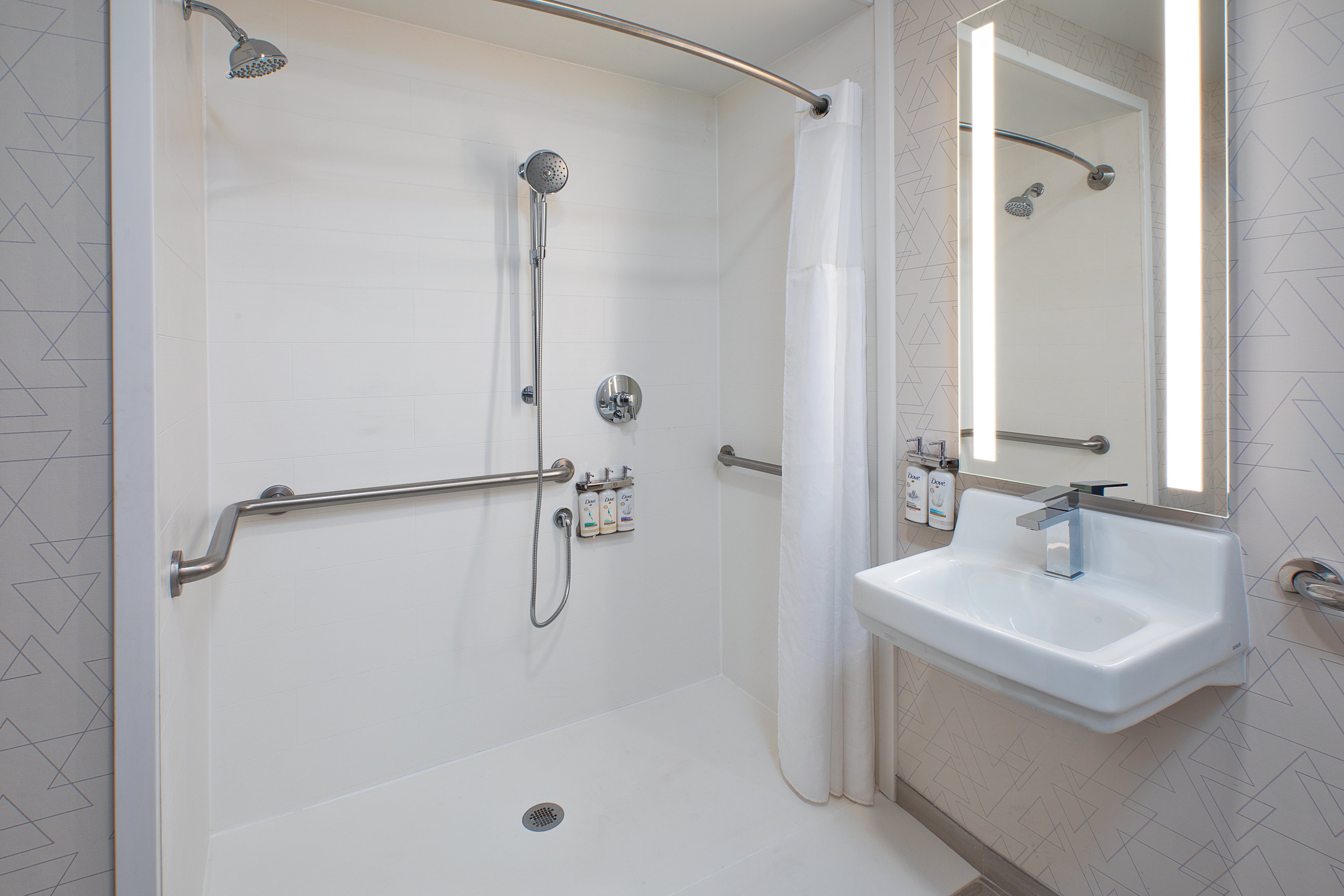 Holiday Inn Express Hotel Suites Youngstown N Warren Niles 79/79