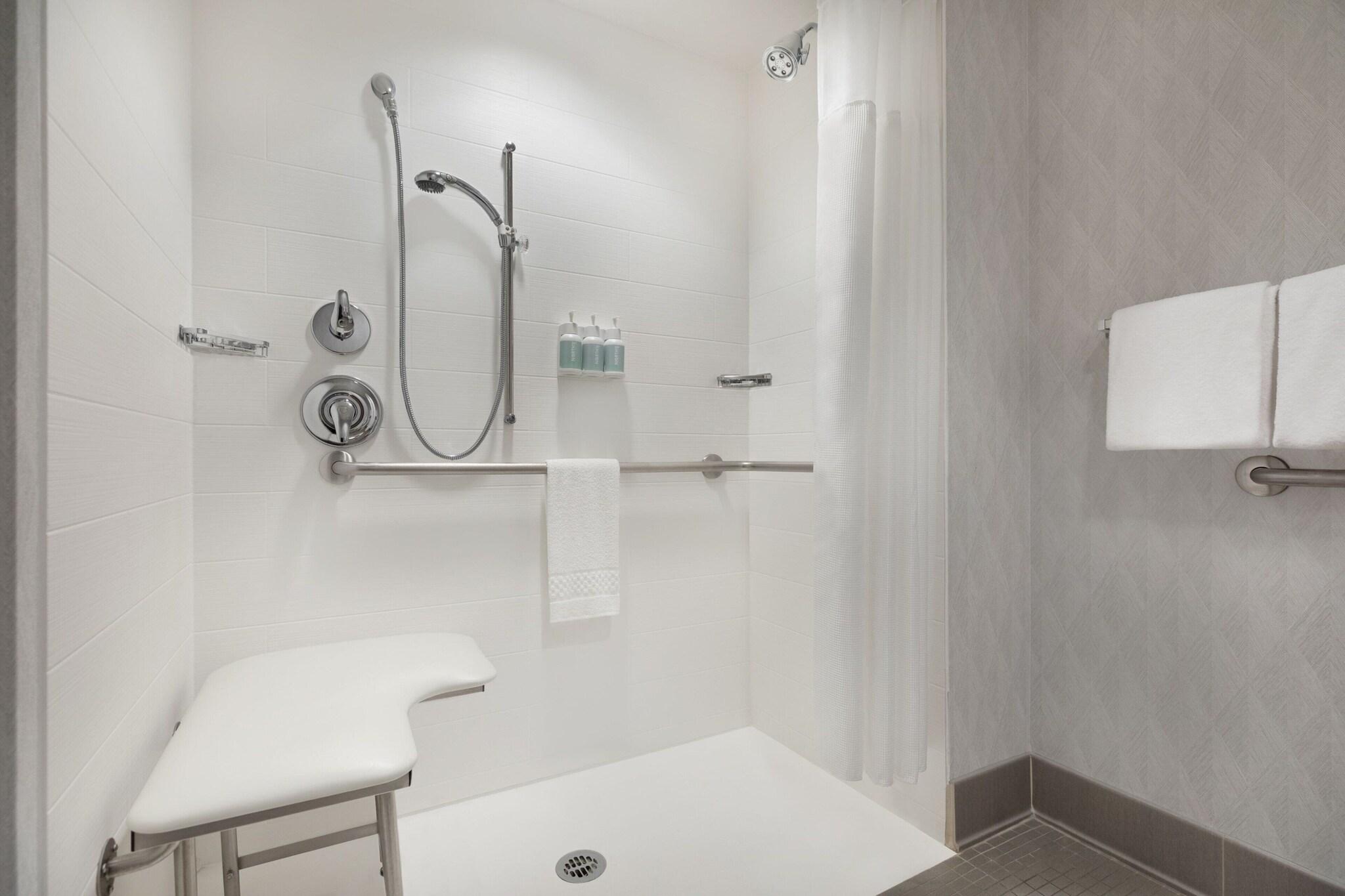 جناح بسرير كينج لذوي الإعاقة، Residence Inn By Marriott Boston Back Bay Fenway 9/9