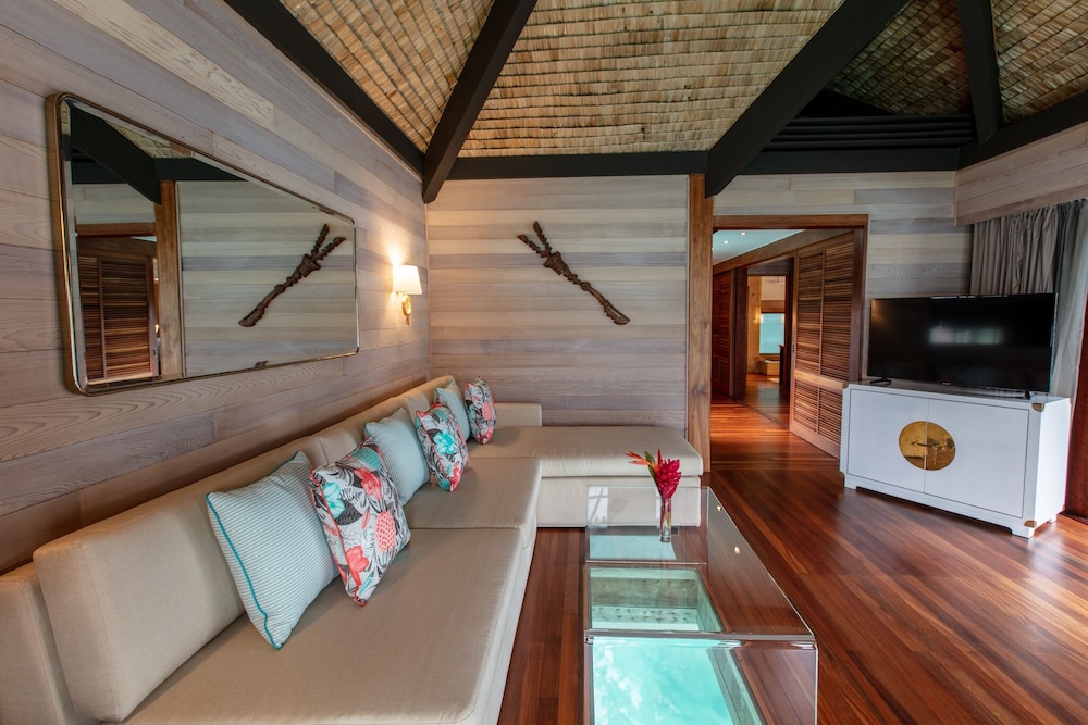 The St Regis Bora Bora Resort 66/84