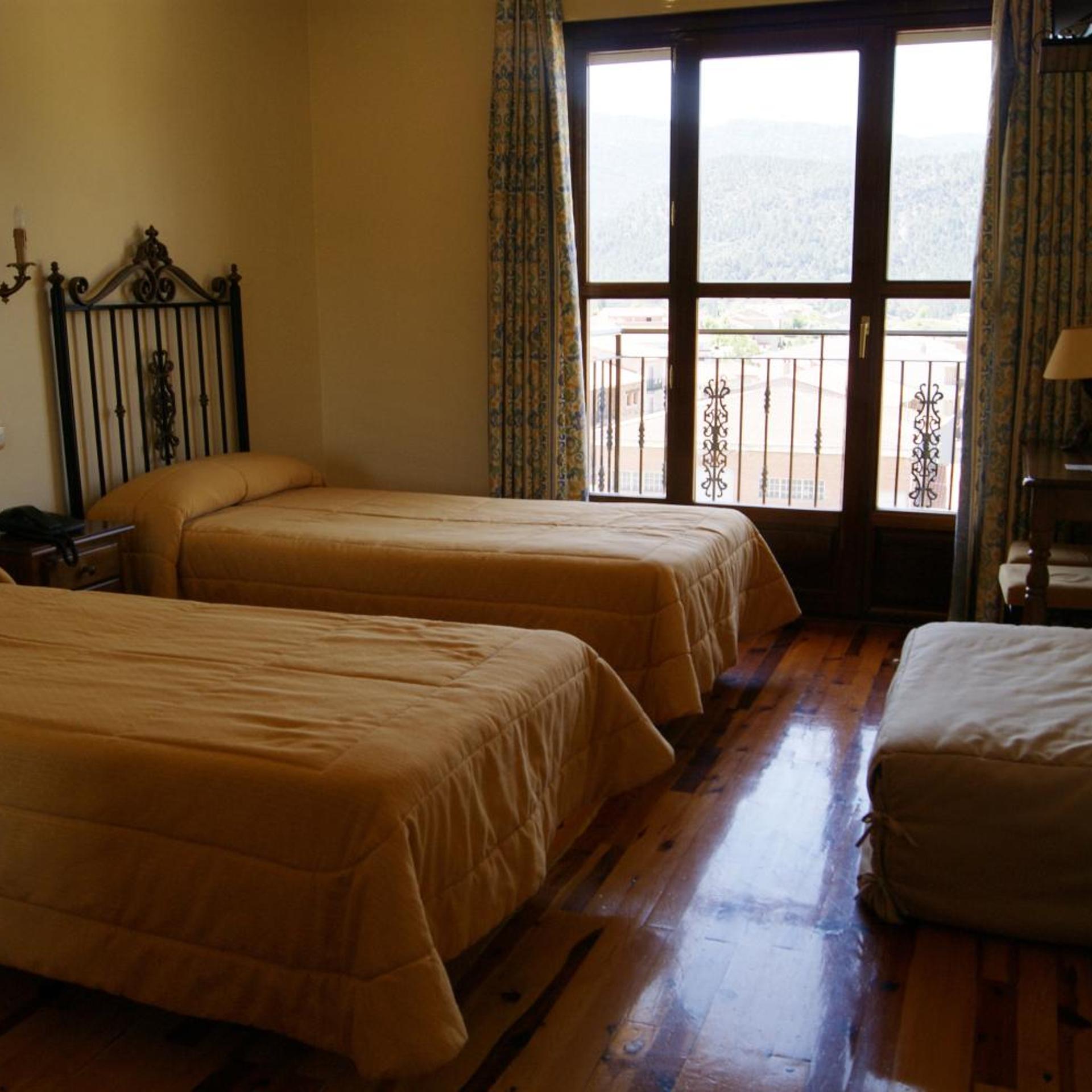 Room, Twin Beds