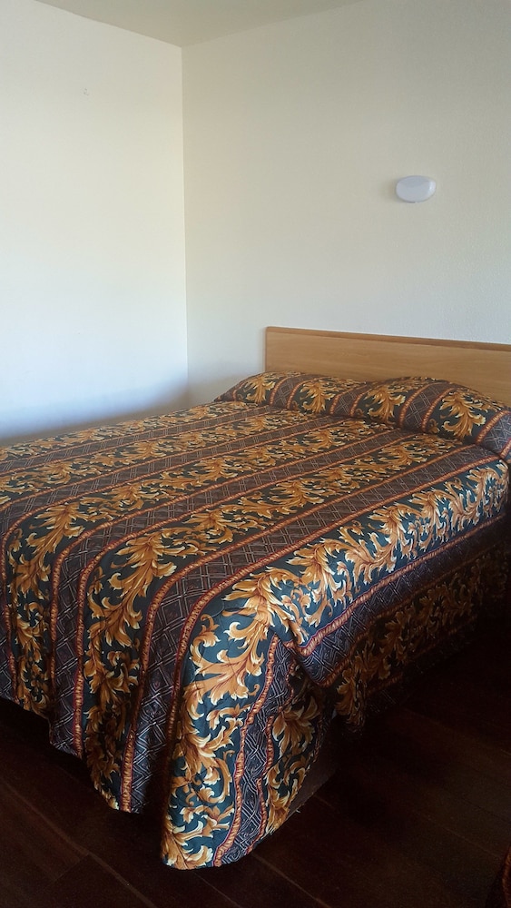 Best Economy Inn n Suites 39/67