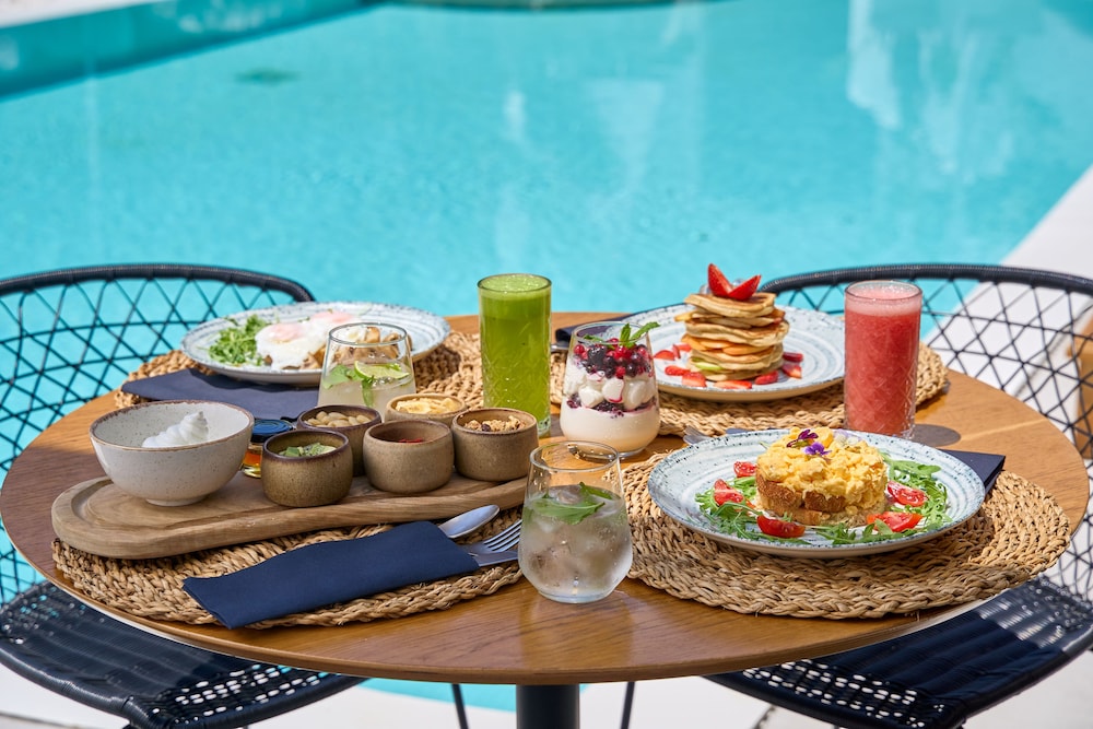 Adorno Beach Hotel and Suites 63/76