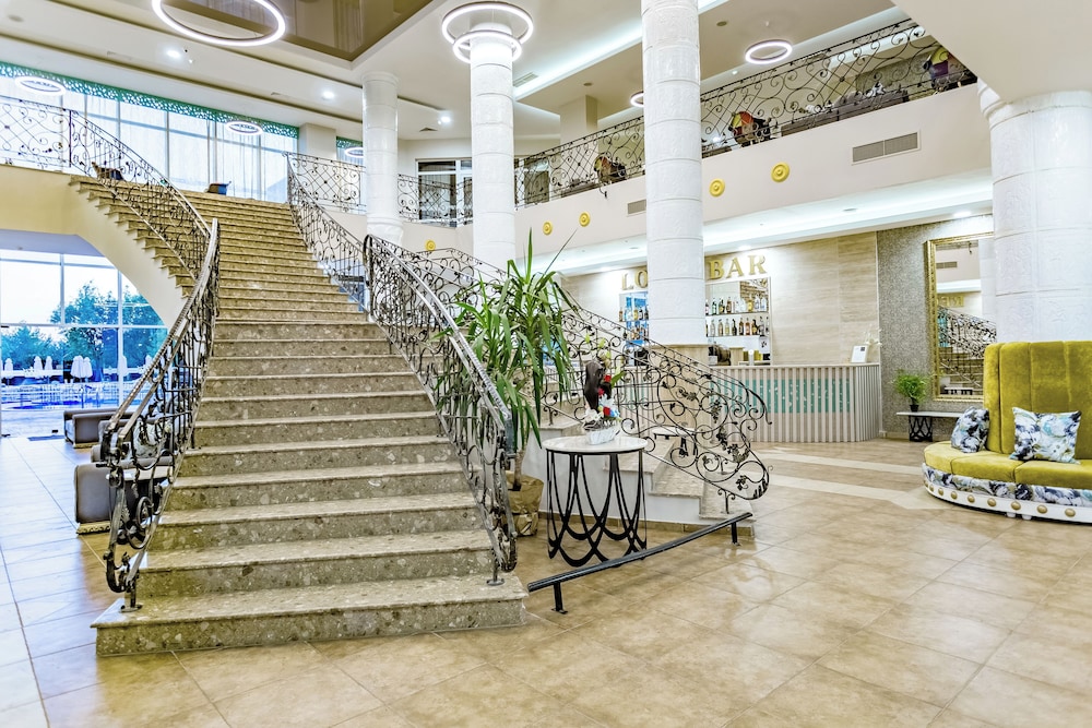 HI Hotels Imperial Resort 10/50