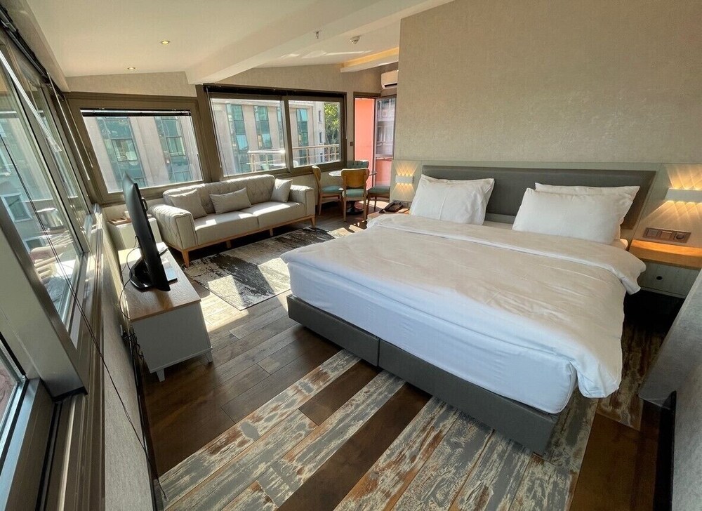 SUPERIOR, DOUBLE BED