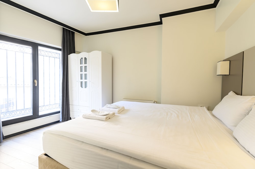 Global Suites Hotel 24/65