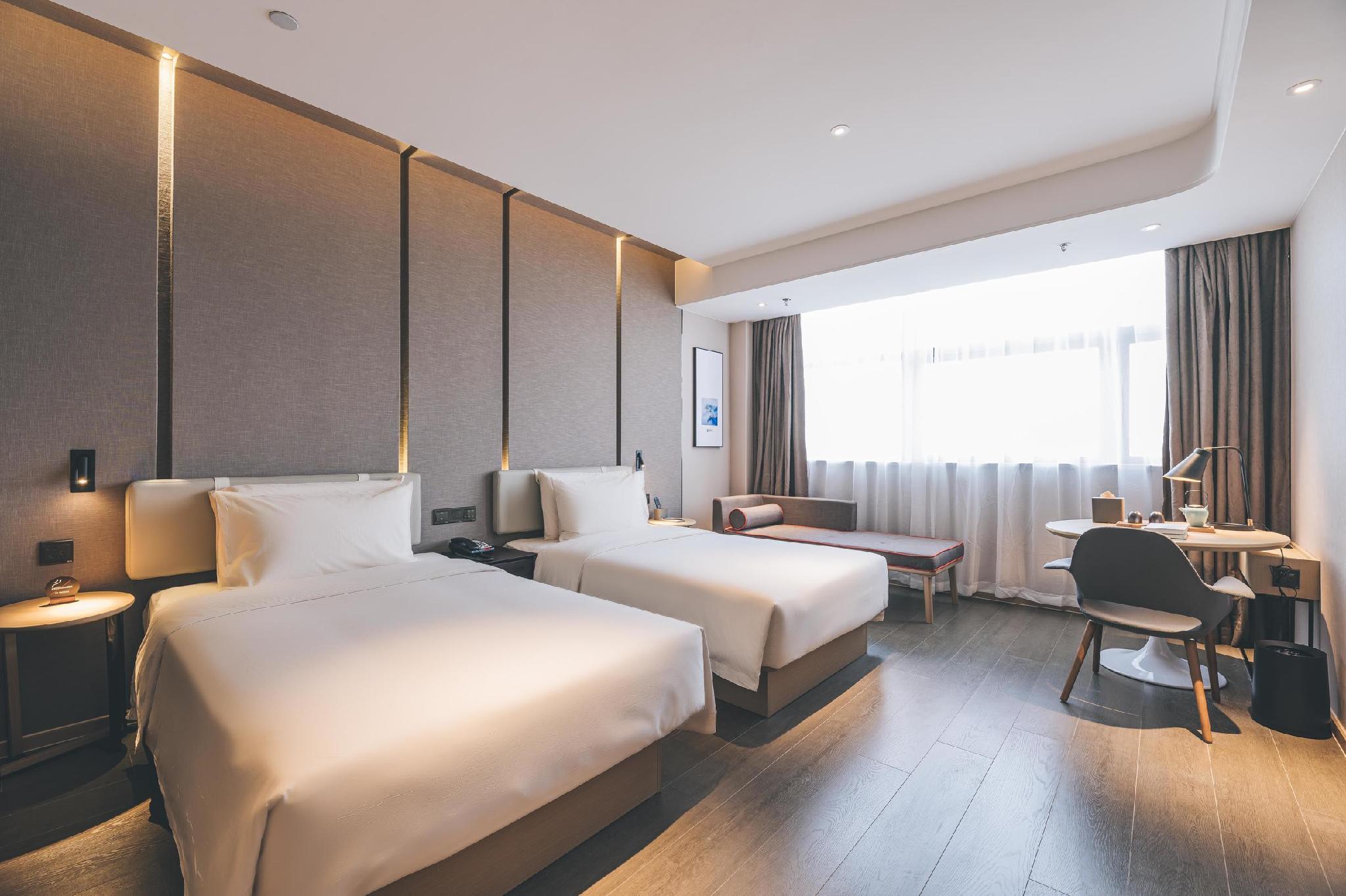 Atour Hotel (Jiangyin Binjiang Middle Road Sports Center) 5/28