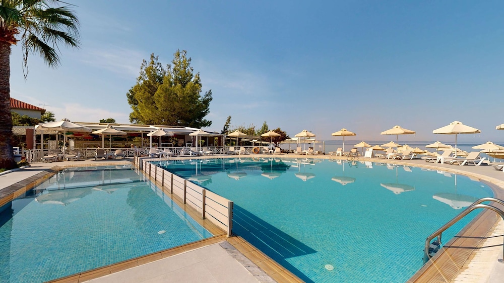 Acrotel Lily Ann Boutique Hotel 44/70