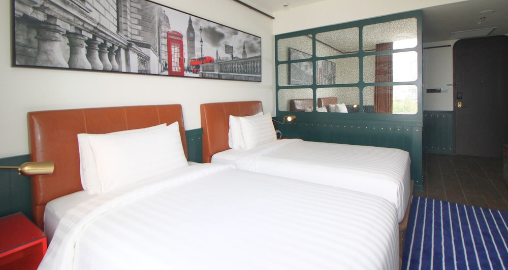 Ashley Tugu Tani Menteng 19/44