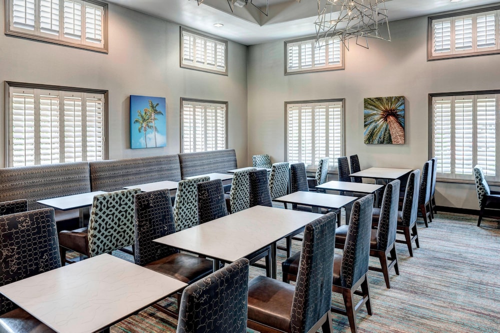 Residence Inn By Marriott Santa Clarita Valencia 50/61