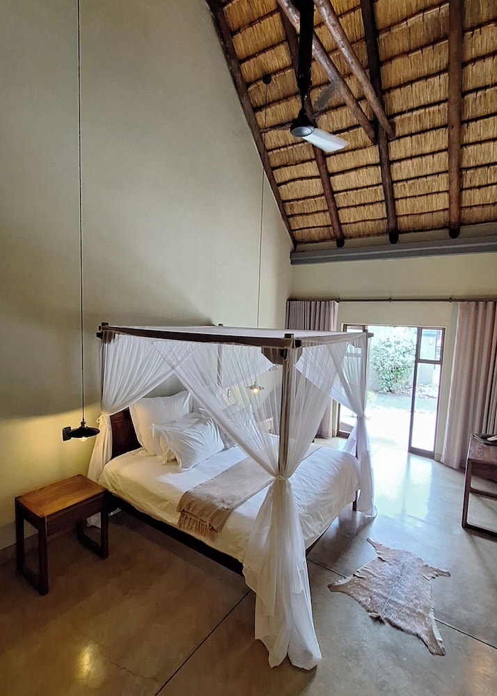 La Lechere Guest House 6/50