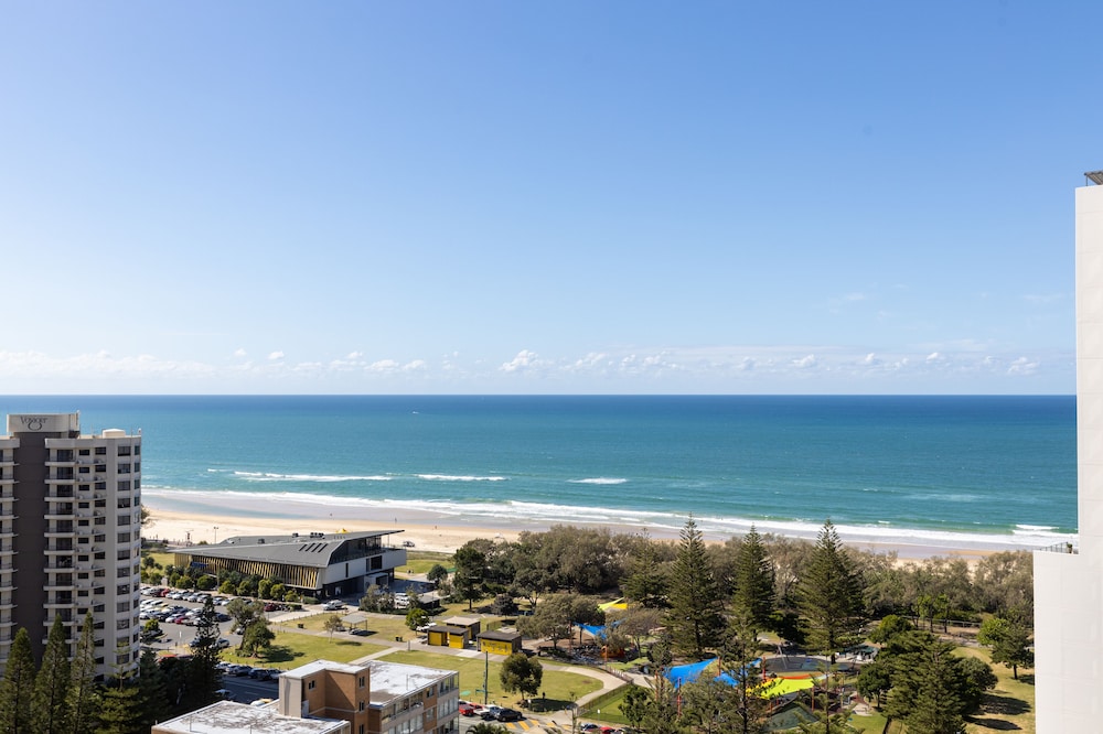 ULTIQA Signature at Broadbeach 44/50