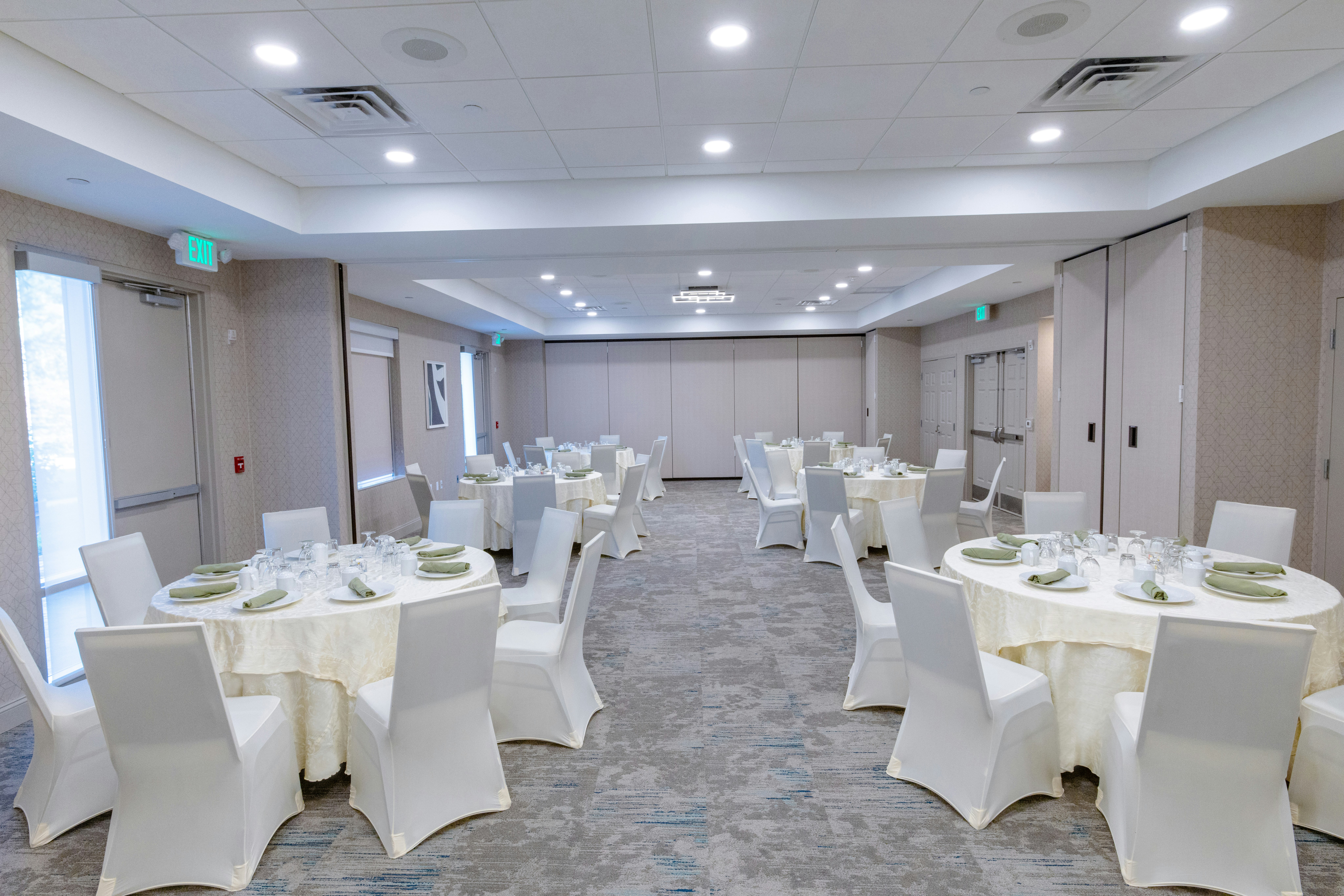 Hilton Garden Inn Lakewood 46/52