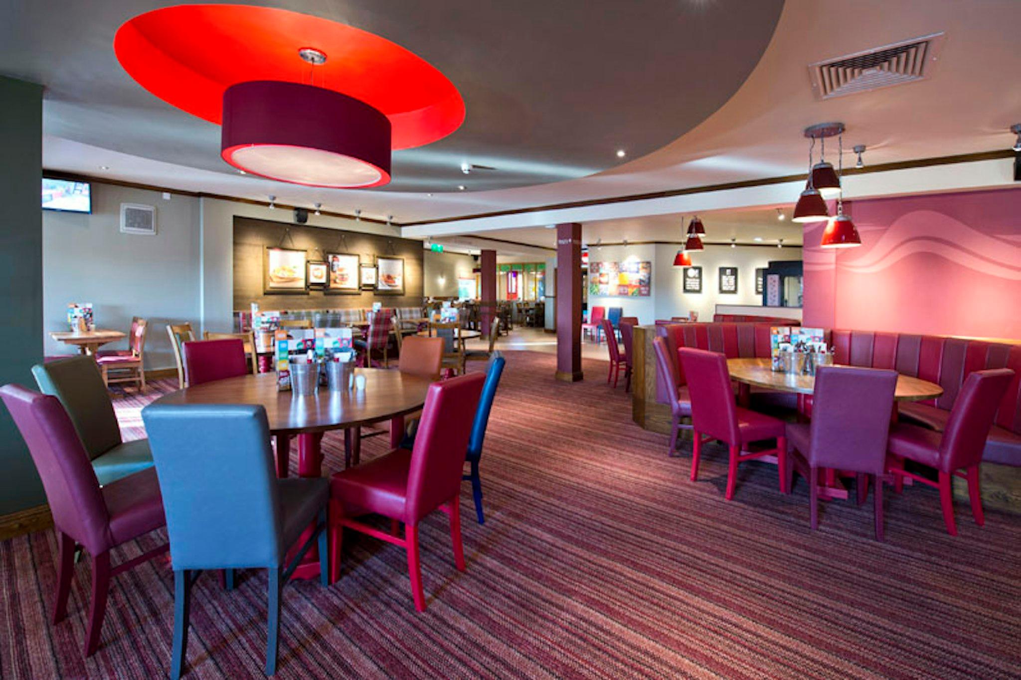 Premier Inn Wigan (M6 J25) 24/37