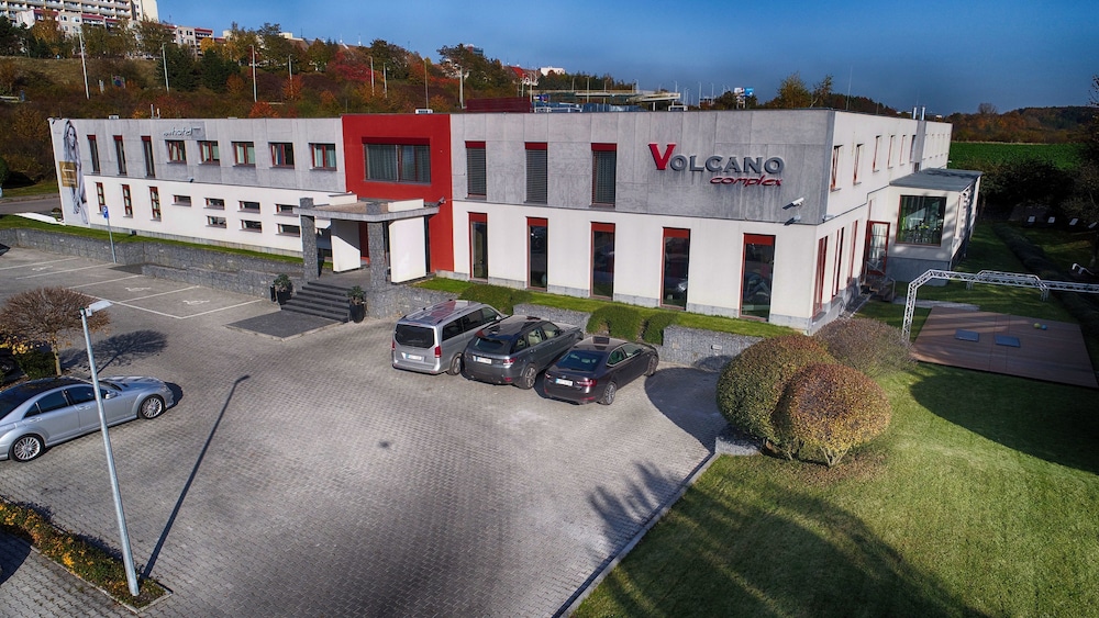 Volcano Spa Hotel 64/72